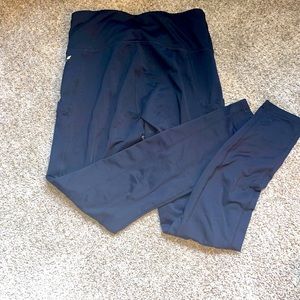 Medium black Fabletics leggings